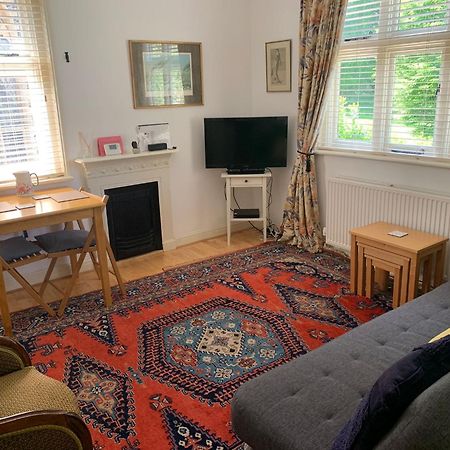 Old School Apartment 1 First Floor Bury St. Edmunds Экстерьер фото