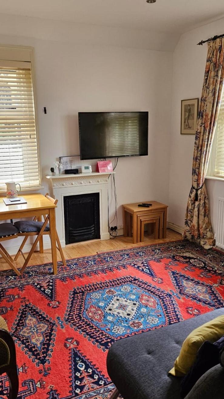 Old School Apartment 1 First Floor Bury St. Edmunds Экстерьер фото